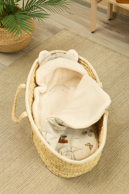 d9ee98e929a23f0092bf401d49c8043d